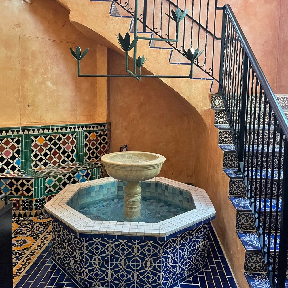 Meet your Posher, HM